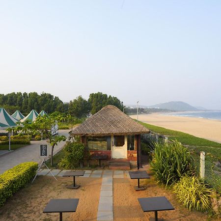 Shore Front Resort Визакхапатнам Екстериор снимка