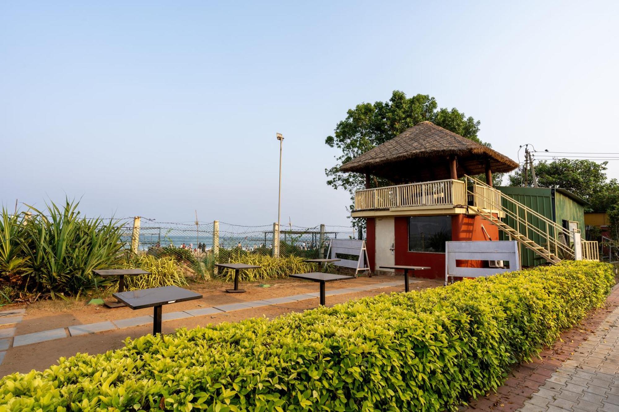 Shore Front Resort Визакхапатнам Екстериор снимка