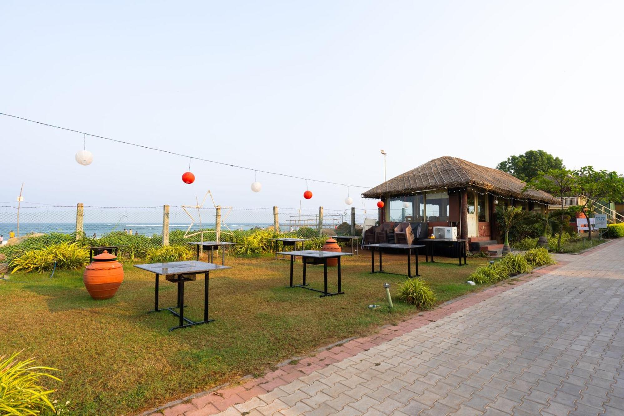 Shore Front Resort Визакхапатнам Екстериор снимка