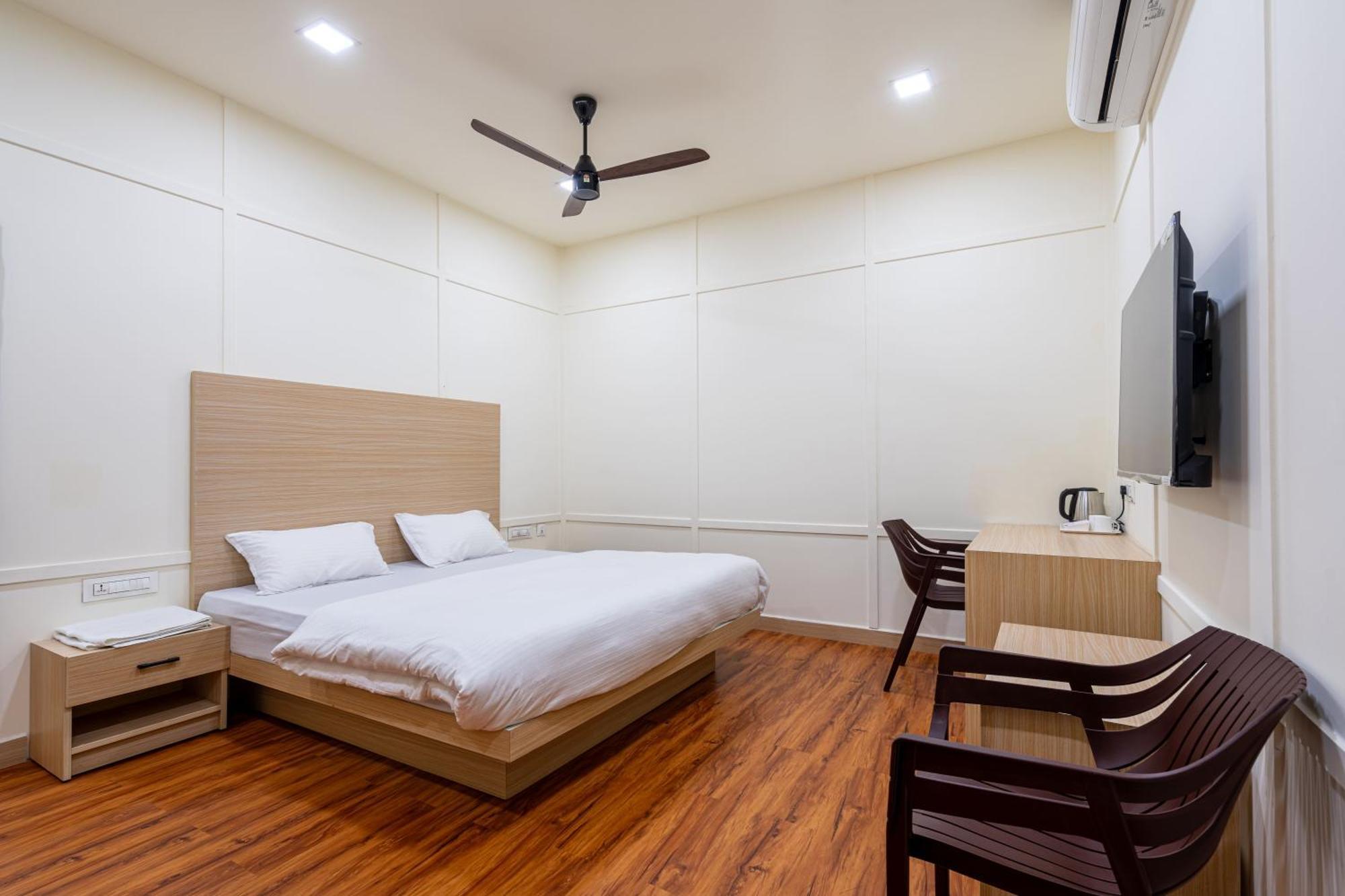 Shore Front Resort Визакхапатнам Екстериор снимка